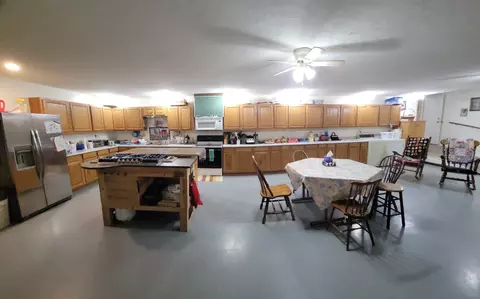 Kitchen - 8484 Highway 150, Sequatchie, TN 37374 photo 3 of 4