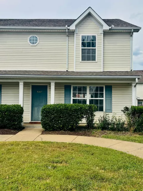 8007 Mickey Katz Cir, La Vergne, TN 37086