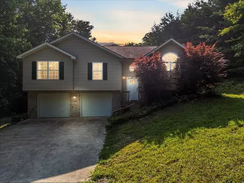 487 Ridge Rd, La Fayette, GA 30728