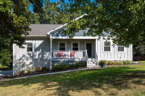 9146 Woodoak Rd, Soddy Daisy, TN 37379
