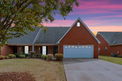 2555 Shinnecock Ct, Murfreesboro, TN 37127