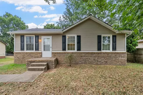 352 Woodale Dr, Clarksville, TN 37042