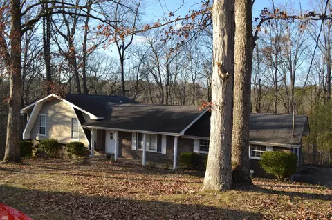 457 Hickory Cir, Ringgold, GA 30736