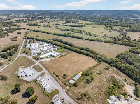 0 Industrial Park Dr, Hartsville, TN 37074