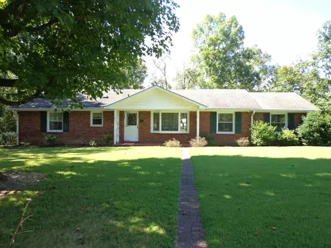 202 Bowen Heights Dr, Waverly, TN 37185
