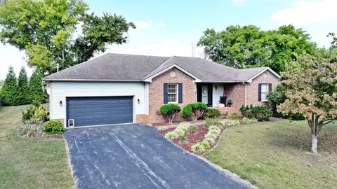 1216 Bark Ridge Cir, Hopkinsville, KY 42240