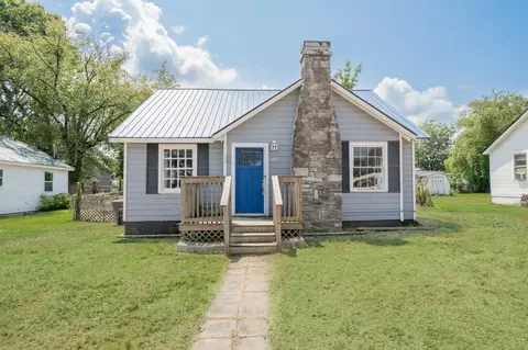 206 Davidson St W, Fayetteville, TN 37334