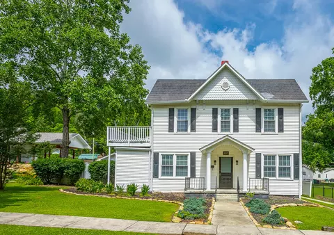 610 Holly Ave, South Pittsburg, TN 37380