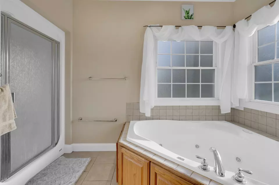 Bath - 481 Matts Hollow Rd, Manchester, TN 37355 photo 3 of 6