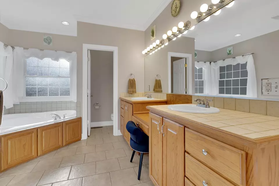 Bath - 481 Matts Hollow Rd, Manchester, TN 37355 photo 4 of 6