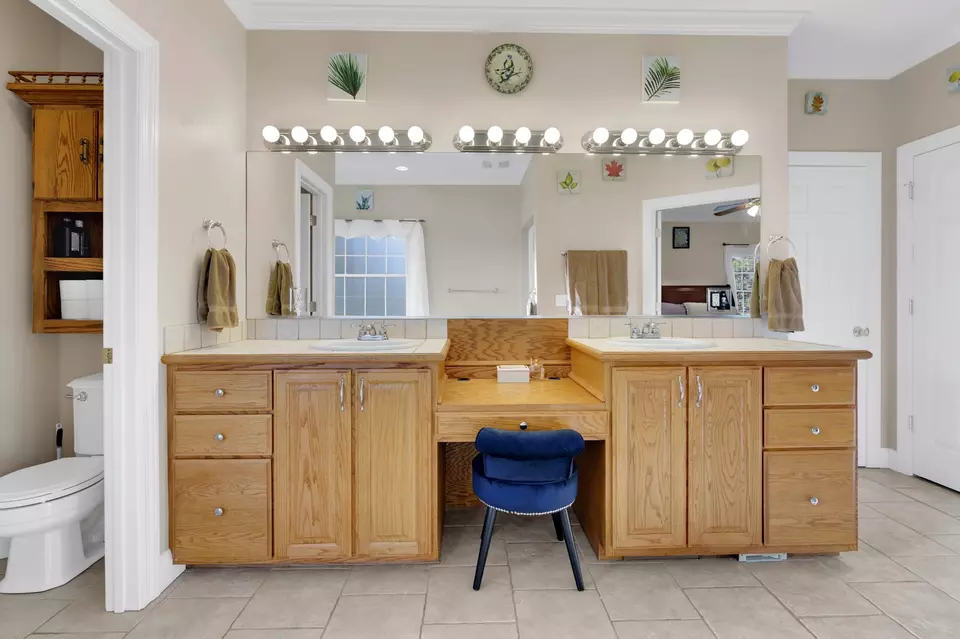 Bath - 481 Matts Hollow Rd, Manchester, TN 37355 photo 1 of 6