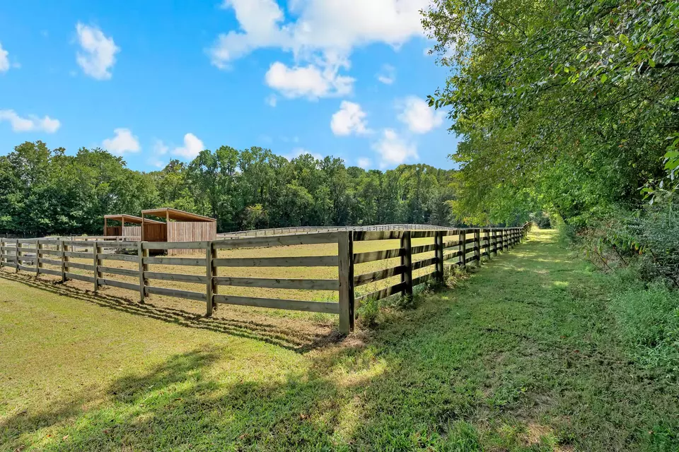 Exterior - 481 Matts Hollow Rd, Manchester, TN 37355 photo 8 of 14