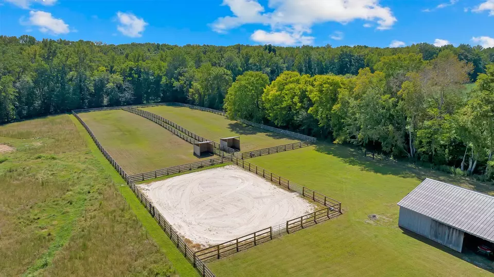 Exterior - 481 Matts Hollow Rd, Manchester, TN 37355 photo 4 of 14