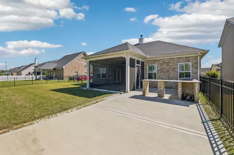 Exterior - 600 Eagleview Dr, Eagleville, TN 37060 photo 7 of 11
