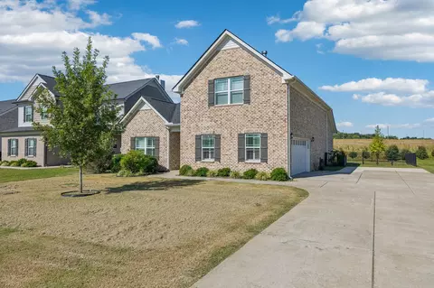 Exterior - 600 Eagleview Dr, Eagleville, TN 37060 photo 2 of 11