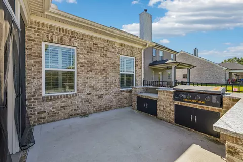 Exterior - 600 Eagleview Dr, Eagleville, TN 37060 photo 5 of 11