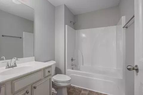 Bath - 600 Eagleview Dr, Eagleville, TN 37060 photo 5 of 5