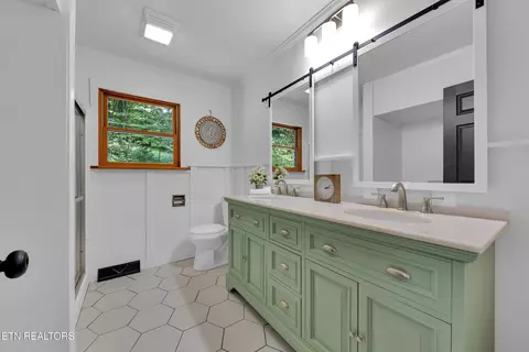 355 E Chestnut Hill Rd, Townsend, TN 37882 photo 38