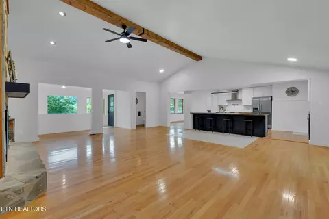 355 E Chestnut Hill Rd, Townsend, TN 37882 photo 12