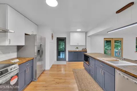 355 E Chestnut Hill Rd, Townsend, TN 37882 photo 18