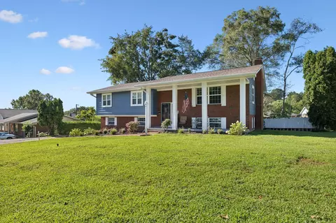 3910 N Mission Oaks Dr, Chattanooga, TN 37412