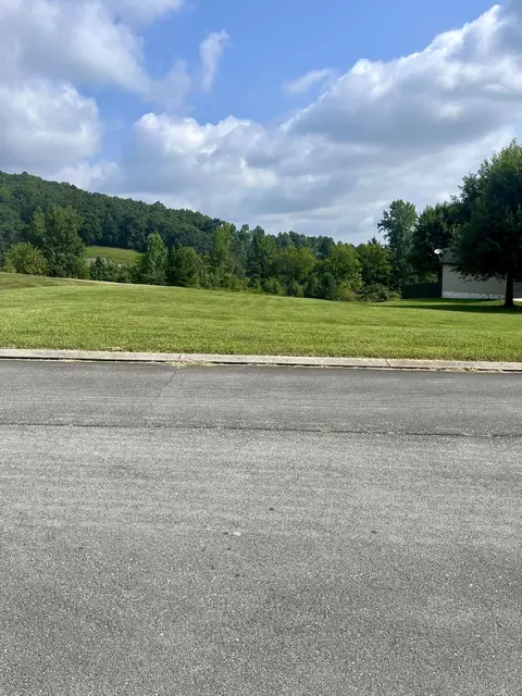 10 Windy Hill Dr, Rocky Face, GA 30740
