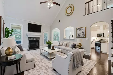 1210 Black Rd, Cunningham, TN 37052