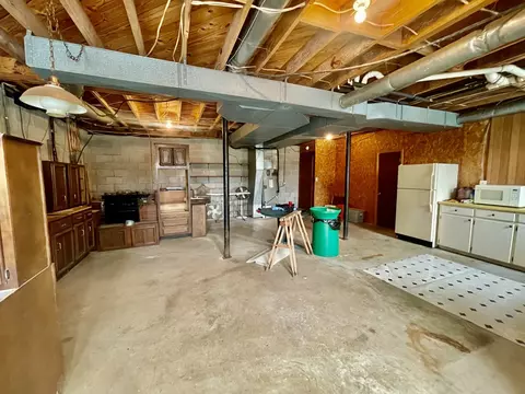 Kitchen - 336 Second Creek Rd, Five Points, TN 38457 photo 6 of 10