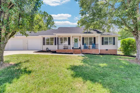 4144 Woodview Dr, Cookeville, TN 38501