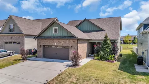 328 Rockcastle Dr, Murfreesboro, TN 37128