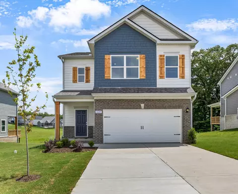 1425 English Oak Dr, Clarksville, TN 37043