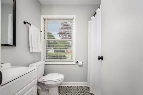 Bath - 607 Staley St, Murfreesboro, TN 37129 photo 1 of 3