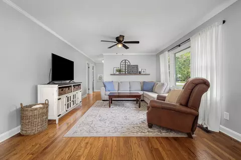 Living - 607 Staley St, Murfreesboro, TN 37129 photo 1 of 1