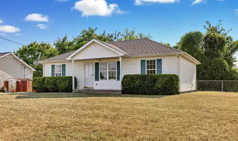 1002 Winesap Rd, Clarksville, TN 37040