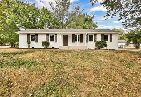 201 Nottingham Pl, Clarksville, TN 37042