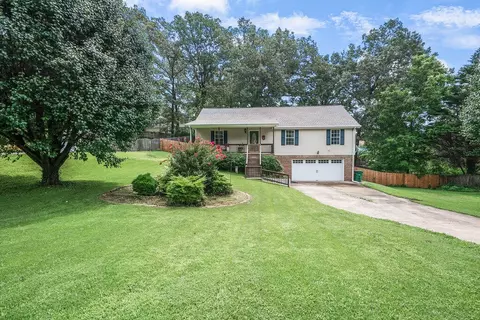 1530 Ribbonwood Dr, Soddy Daisy, TN 37379