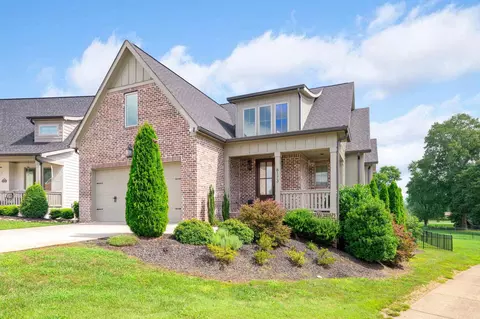 8173 Double Eagle Ct, Ooltewah, TN 37363