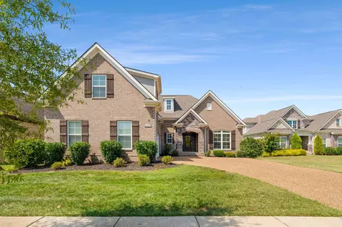 1117 Millshed Dr, Nolensville, TN 37135