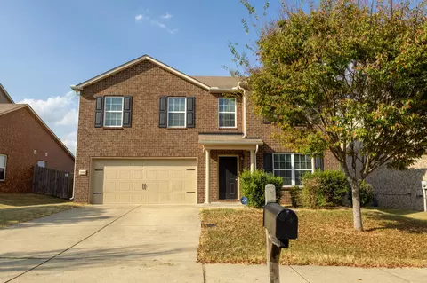 1044 Fulman Rd, Hendersonville, TN 37075