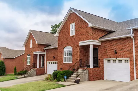 105 Annalise Dr, Clarksville, TN 37043