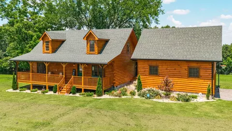1709 Fairfield Rd, Westmoreland, TN 37186