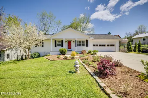 92 Tempura Dr, Oak Ridge, TN 37830