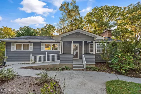 115 Indian Ln, Oak Ridge, TN 37830