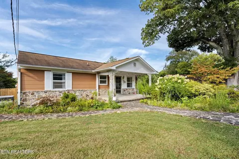 108 Sheridan Cir, Oak Ridge, TN 37830
