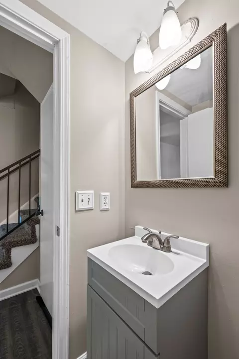 Bath - 1011 Murfreesboro Rd #E3, Franklin, TN 37064 photo 1 of 3