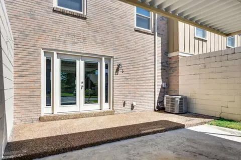 Exterior - 1011 Murfreesboro Rd #E3, Franklin, TN 37064 photo 3 of 7