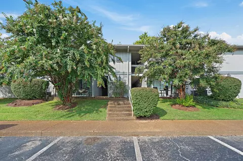 21 Vaughns Gap Rd #J152, Nashville, TN 37205