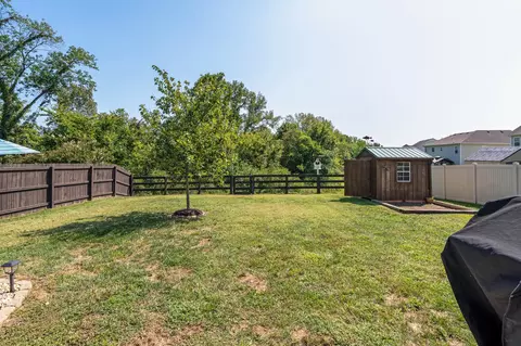 Exterior - 1064 Daniel Ln, Spring Hill, TN 37174 photo 5 of 9