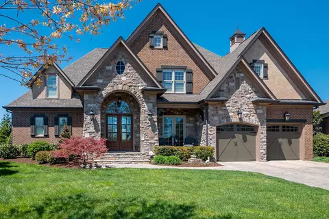 517 Hill Pointe Ln, Chattanooga, TN 37405