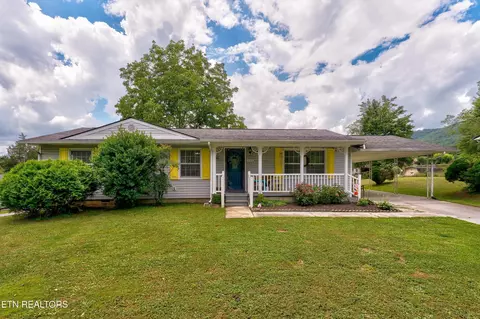 299 Eagle Bluff Rd, Jacksboro, TN 37757